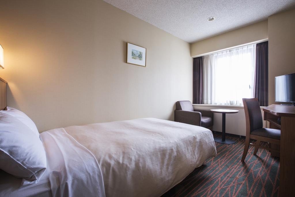 Hotel Sunroute New Sapporo Buitenkant foto