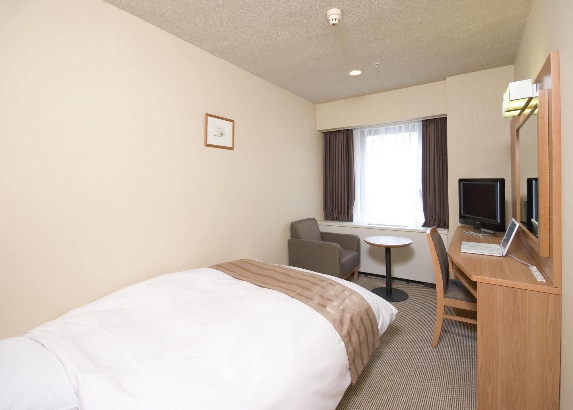 Hotel Sunroute New Sapporo Buitenkant foto